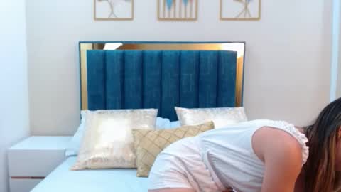 aria online show from April 27, 3:32 pm