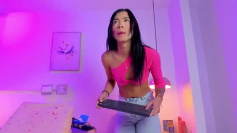 aria_millers1 online show from June 6, 11:15 am