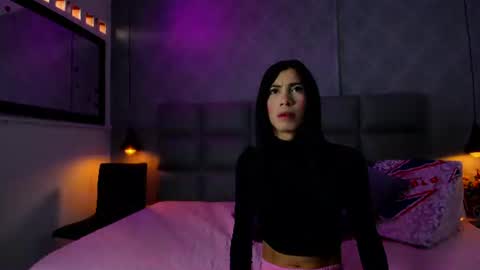aria_millers1 online show from June 13, 11:08 am