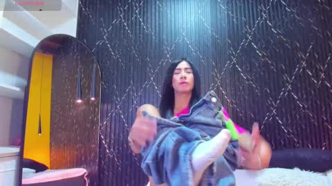 Aria Millers  online show from October 11, 12:04 pm