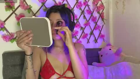 Snapshot of aria_silk chatting on March 28, 7:46 pm aria_silk online show from March 28, 7:46 pm