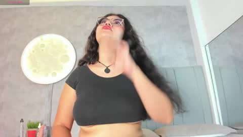 aria_tempest online show from April 20, 11:46 am