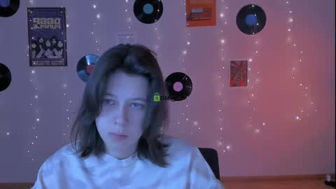 Snapshot of aria_wild_ chatting on March 5, 9:49 am aria_wild_ online show from March 5, 9:49 am