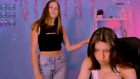 aria_wild_ online show from July 28, 7:39 pm