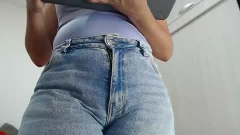 ariacoral online show from November 24, 12:49 pm