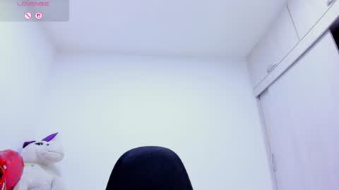 ariacoral online show from June 26, 1:59 pm