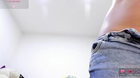 ariacoral online show from July 6, 3:03 pm