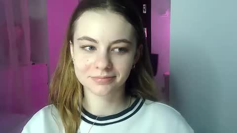 Snapshot of ariacreazy chatting on December 4, 9:24 pm AriaCreazy online show from December 4, 9:24 pm