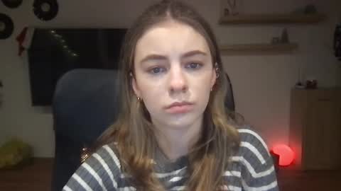 Snapshot of ariacreazy chatting on December 23, 3:23 pm AriaCreazy online show from December 23, 3:23 pm