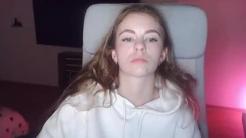 AriaCreazy online show from November 17, 9:31 pm