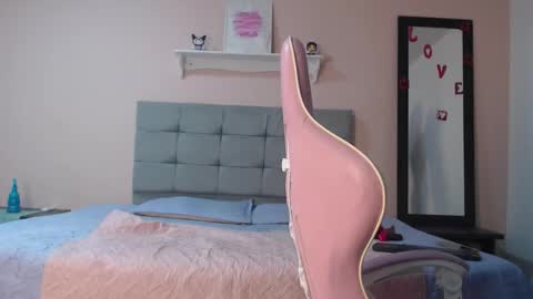 ariadeluca online show from February 18, 9:44 pm