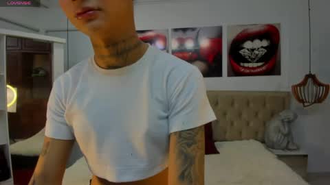 Snapshot of ariadna_05 chatting on June 3, 11:02 am ariadna online show from June 3, 11:02 am