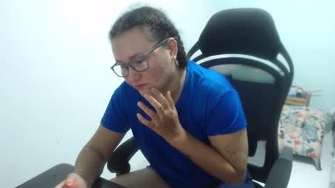 ...Ariana... online show from February 4, 5:41 pm