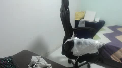 ...Ariana... online show from March 2, 6:04 pm