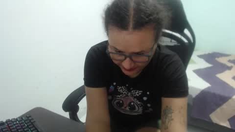 ...Ariana... online show from March 6, 6:04 pm