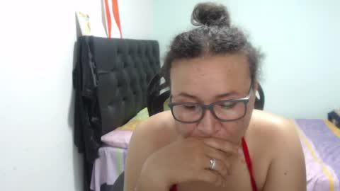 ...Ariana... online show from May 6, 4:56 pm