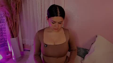 -  -. .- Ariadna -. .-  - online show from June 9, 1:12 pm