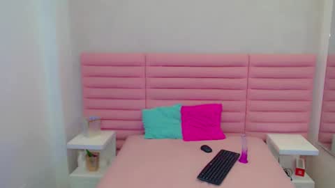 Snapshot of ariadna_princes chatting on February 1, 4:14 am ARIADNA online show from February 1, 4:14 am