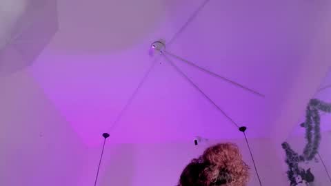 Ariadna online show from November 22, 3:27 am