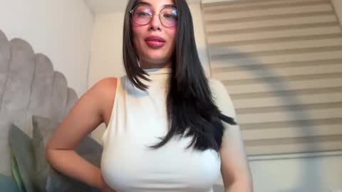 ARIADNA  IM NEW HERE THANK YOU VERY MUCH FOR FOLLOWING ME online show from May 31, 6:42 am