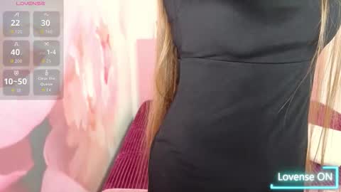 Snapshot of ariagrays chatting on November 3, 2:29 pm AriaGray online show from November 3, 2:29 pm