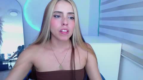 Snapshot of ariah_cute chatting on March 17, 7:39 pm ariah_cute online show from March 17, 7:39 pm