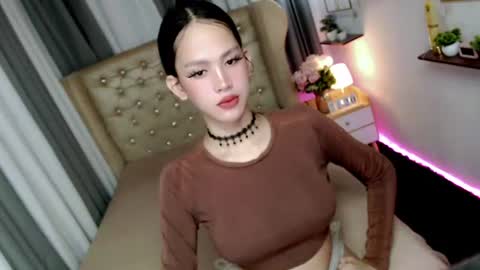 Snapshot of ariahooper chatting on June 18, 6:01 pm Christine JorgensenChristmas wish breasts implants online show from June 18, 6:01 pm