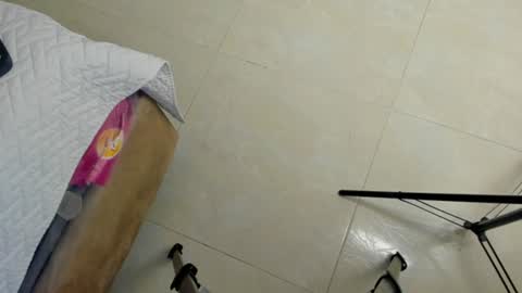 A R I   online show from July 27, 6:26 pm