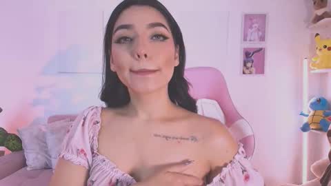 Snapshot of ariana_bae_ chatting on September 16, 1:06 am online show from September 16, 1:06 am