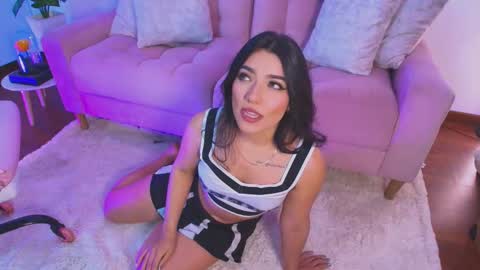 Snapshot of ariana_bae_ chatting on September 23, 12:24 am online show from September 23, 12:24 am