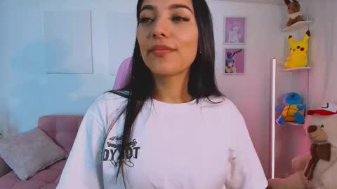 Snapshot of ariana_bae_ chatting on October 1, 12:16 am online show from October 1, 12:16 am