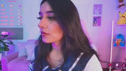 Snapshot of ariana_bae_ chatting on October 5, 1:48 am online show from October 5, 1:48 am