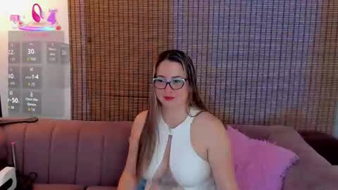 Ariana Cruz online show from November 26, 12:39 pm