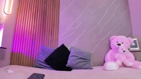 Ariana online show from October 4, 12:25 pm