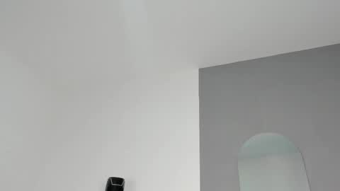 Snapshot of ariana_nix chatting on March 13, 8:26 pm ariana_nix online show from March 13, 8:26 pm