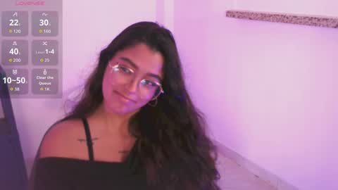 Snapshot of ariana_pierce chatting on June 2, 3:25 pm Ariana online show from June 2, 3:25 pm