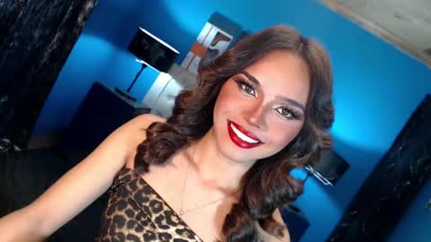 Snapshot of ariana_queen_hugecock69 chatting on March 15, 5:52 pm Arian online show from March 15, 5:52 pm
