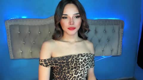 Snapshot of ariana_queen_hugecock69 chatting on March 16, 6:45 pm Arian online show from March 16, 6:45 pm