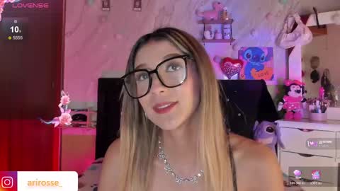 Ariana  online show from April 19, 1:49 am