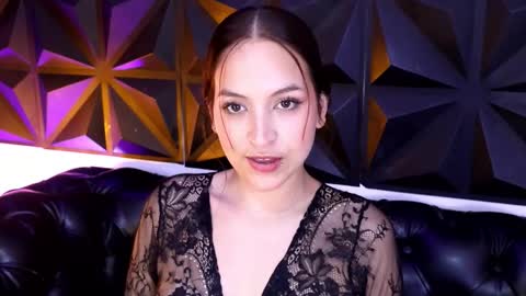 Snapshot of arianaa_jones chatting on October 9, 1:20 pm   online show from October 9, 1:20 pm