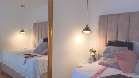 Snapshot of arianaa_miller_ chatting on September 30, 8:25 pm Ariana  online show from September 30, 8:25 pm