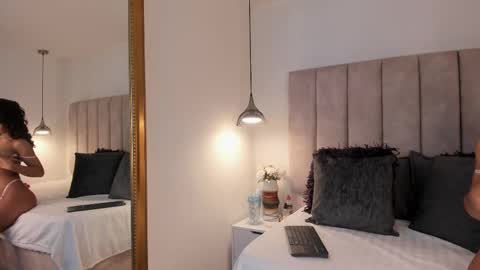 Ariana  online show from November 16, 8:14 pm