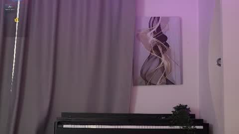 arianapretty online show from July 1, 12:07 pm
