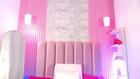 Snapshot of arianarougee chatting on May 19, 11:05 am ArianaRougee online show from May 19, 11:05 am