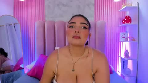 Snapshot of arianarougee chatting on June 23, 3:04 am ArianaRougee online show from June 23, 3:04 am