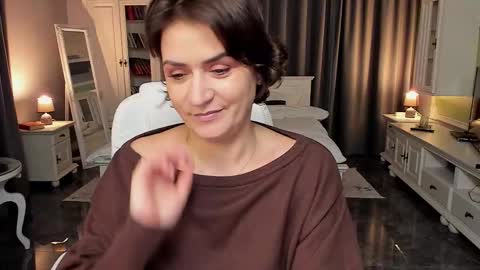 Ana online show from February 9, 4:11 pm