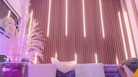 Ari  online show from December 1, 12:54 pm