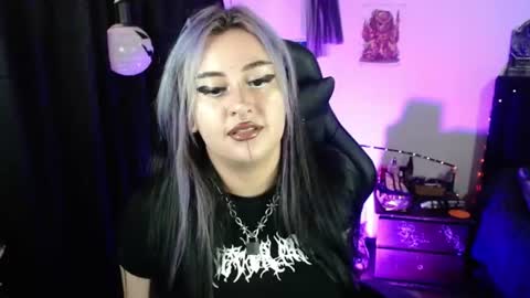 help me 100 hands up my OF is Free  online show from July 8, 8:02 pm