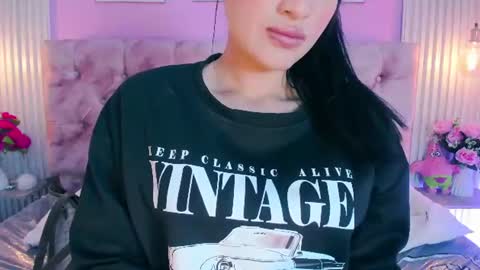 arianawest_ online show from June 11, 12:47 pm