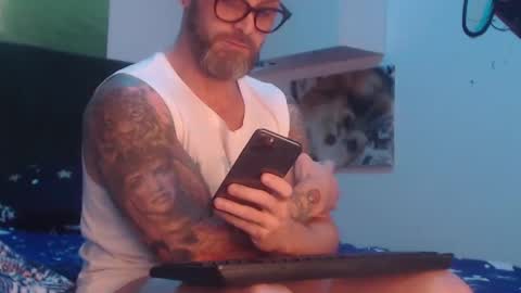 ariandeluna online show from January 4, 7:44 pm